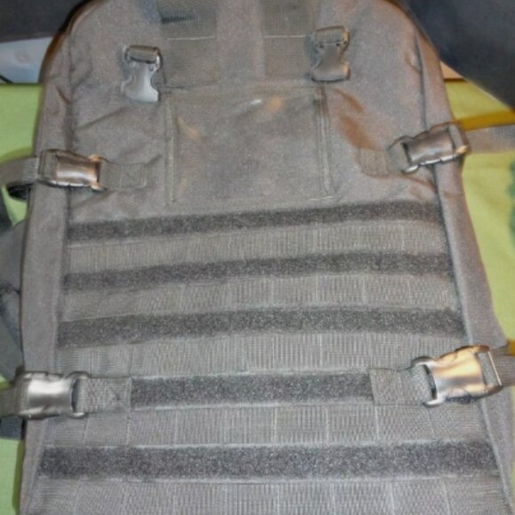 NEW ELITE FIRST AID RAPID RESPONSE SURVIVAL EMS EMT MOLLE MEDIC BAG LD 4084